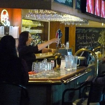 Ptarmigan Inn Hay River Zewnętrze zdjęcie
