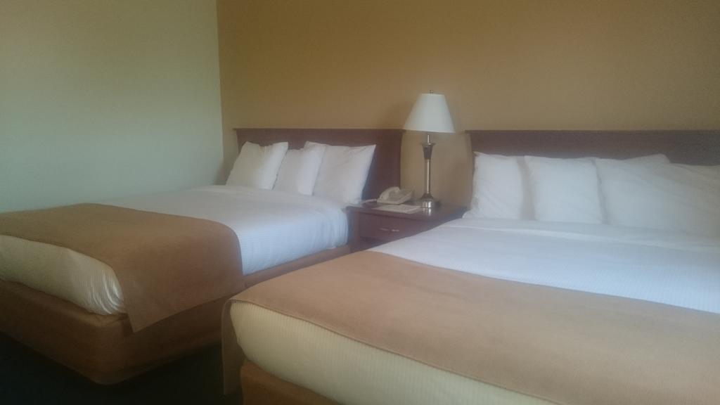 Ptarmigan Inn Hay River Pokój zdjęcie