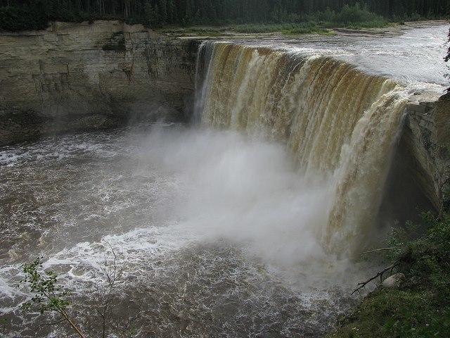 Ptarmigan Inn Hay River Zewnętrze zdjęcie