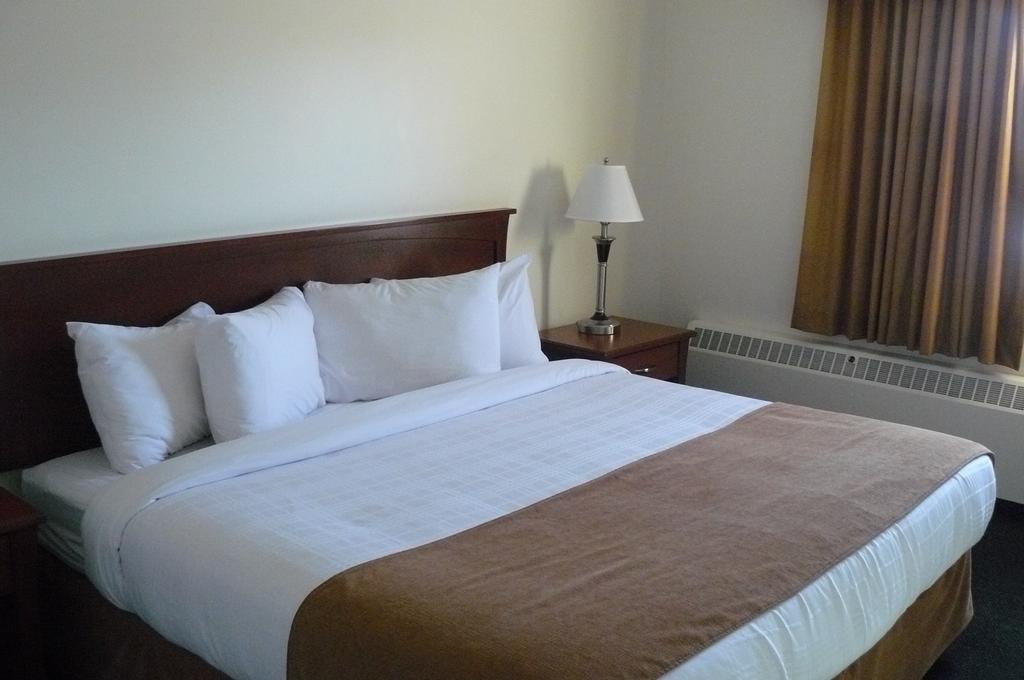 Ptarmigan Inn Hay River Pokój zdjęcie